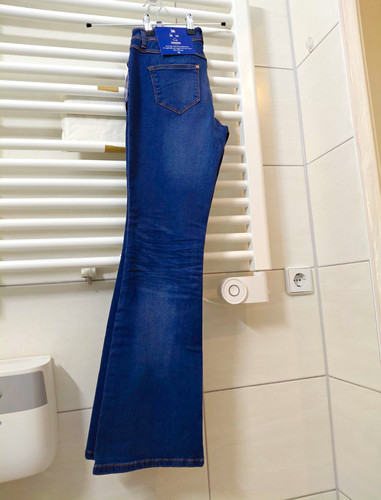 Next the flared leg damen - flared,